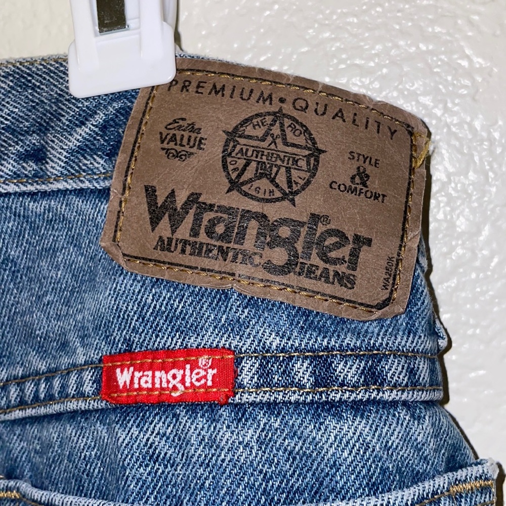 Wrangler premium quality jeans fits like 28-30x32